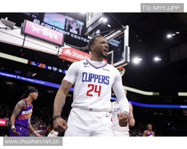 鲍威尔表现稳定全场13投6中贡献18分4篮板3助攻1抢断1盖帽 鲍威尔表现稳定全场13投6中贡献18分4篮板3助攻1抢断1盖帽