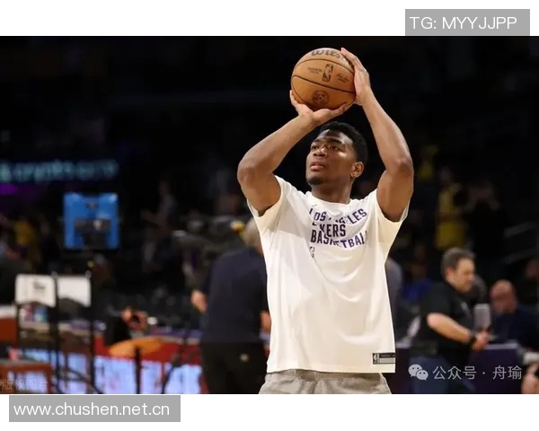 华子承担持球防守责任芬奇希望减轻麦丹犯规压力 华子承担持球防守责任芬奇希望减轻麦丹犯规压力