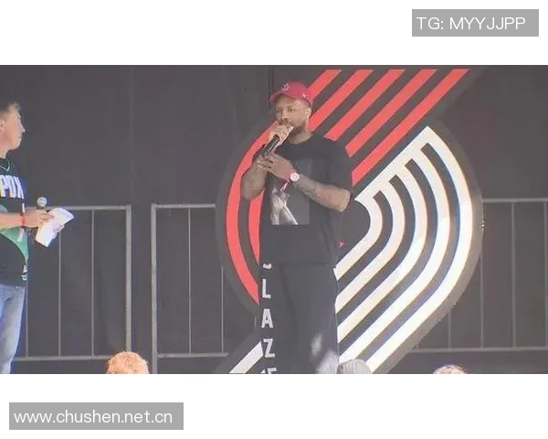 全员集结开拓者发布球队签名明信片利拉德与杨瀚森亲笔签名亮相 全员集结开拓者发布球队签名明信片利拉德与杨瀚森亲笔签名亮相
