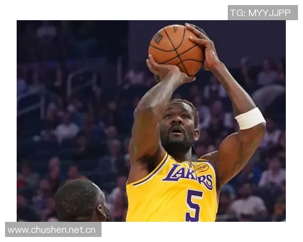 费尔顿强调艾顿应提升防守能力充分发挥其身材与运动优势 费尔顿强调艾顿应提升防守能力充分发挥其身材与运动优势