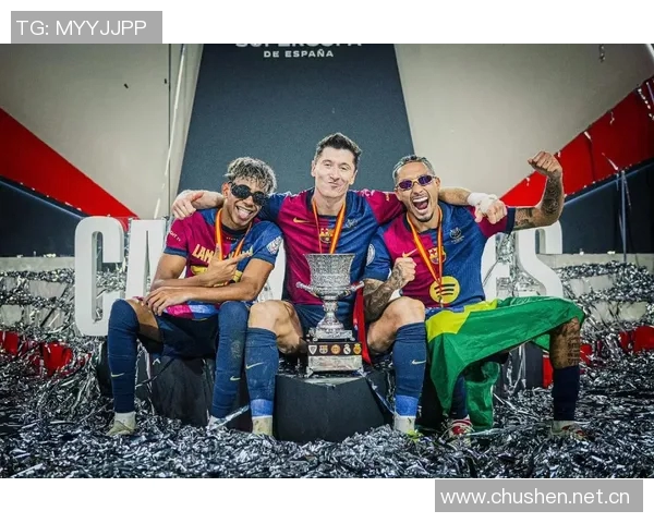 巴萨全新第四球衣发布向2005年经典国家德比致敬 巴萨全新第四球衣发布向2005年经典国家德比致敬