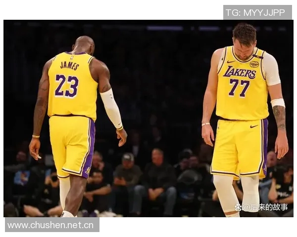 湖人尽管失误频频三分不佳却凭借进攻篮板拼搏奋战 湖人尽管失误频频三分不佳却凭借进攻篮板拼搏奋战